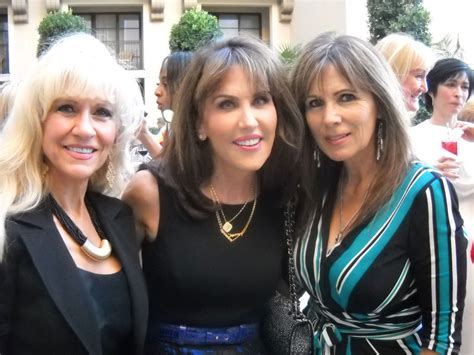 robin mcgraw twin sister